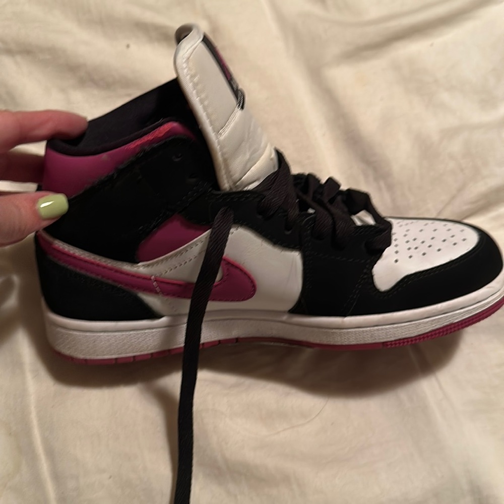 Air Jordan. Woman size 7